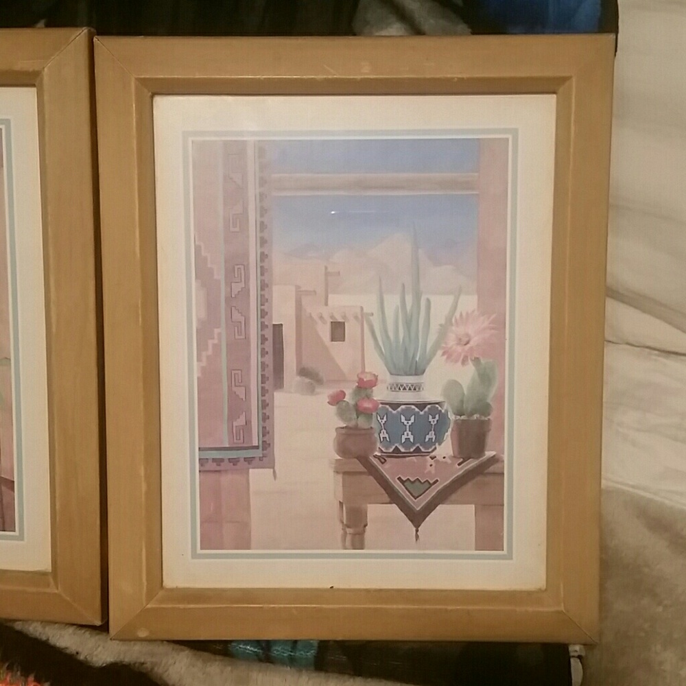 Pair of Gloria Eriksen